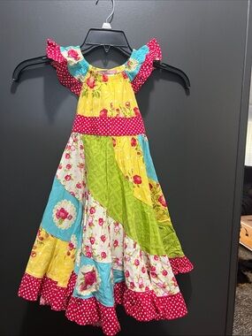 Jelly the Pug dress 👗 poke dots beautiful details ! Never worn new